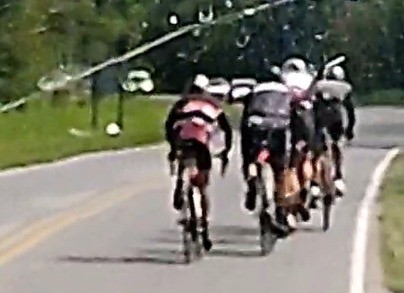 Video: ciclistas imprudentes en la Colectora Malagueño