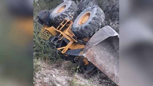 Accidente laboral: un operario murió aplastado por una pala mecánica en el interior de Córdoba