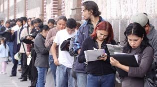 Más de 9 millones de trabajadores no tienen derechos laborales en Argentina