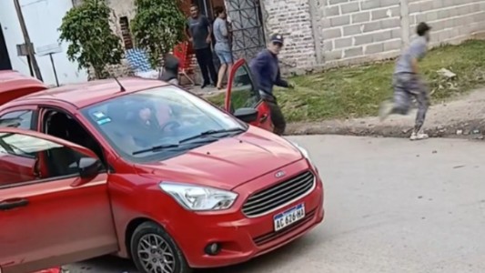 Violento robo piraña en Córdoba: lo rodearon y le sacaron todo en plena calle
