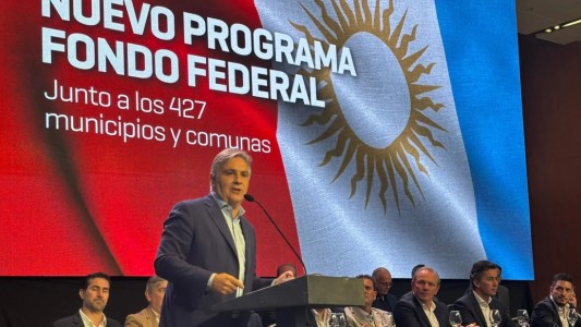 Llaryora firmó el Fondo Federal Cordobés: un plan para ayudar a municipios y comunas