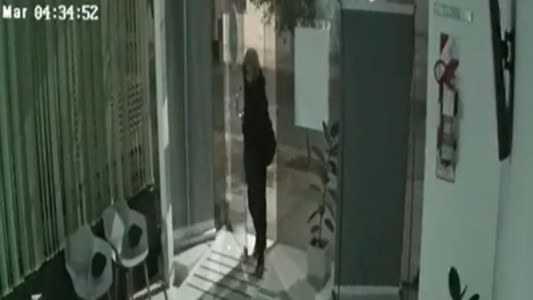 Forcejeó la puerta de una mutual y la desvalijó: es la segunda vez que le roban en el año