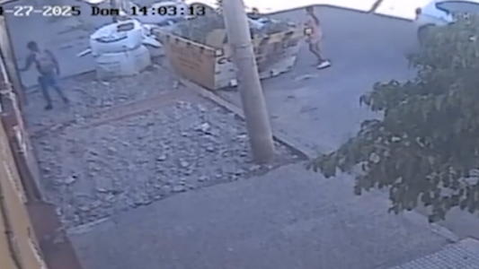 Robó una amoladora en una obra y usó a su hija como cómplice