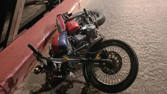 Hallaron sin vida a un motociclista en Río Cuarto: investigan si chocó contra un auto