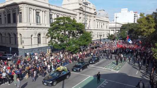Una multitud en Montevideo para la emotiva despedida de Pepe Mujica