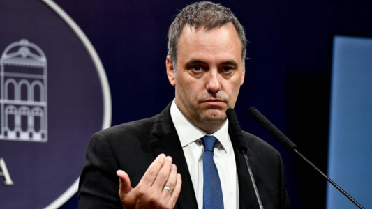 El Gobierno anunciará en las próximas horas el plan para facilitar el uso de dólares no declarados