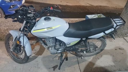 Un menor de 16 años robó una motocicleta e intentó escapar: lo atraparon tras una persecución
