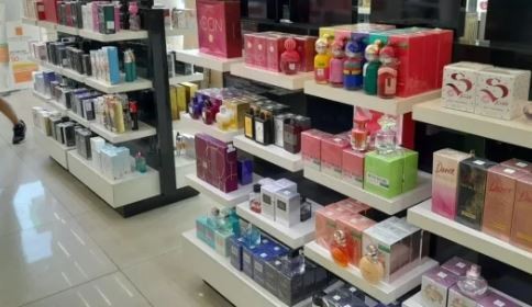 El Gobierno elimina el control de la ANMAT en la importación de cosméticos y productos de higiene personal