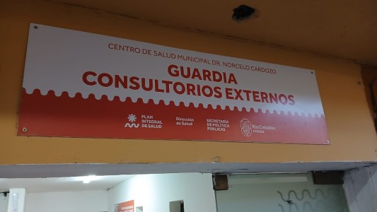 Polémica en un Centro de Salud de Río Ceballos: cobran $5.000 a pacientes sin domicilio local