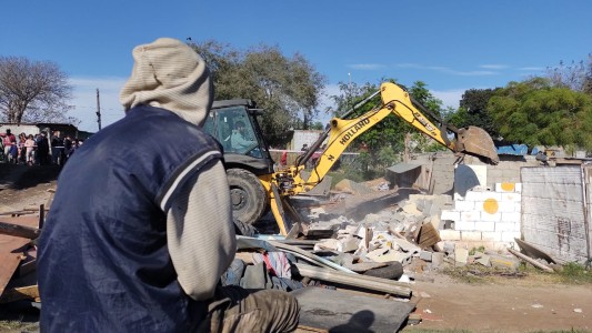 Tras la orden de desalojo, vecinos de Miralta y El Platito exigen viviendas que se adapten a sus necesidades