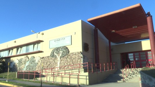 Atacó a una compañera con una trincheta y le hizo un corte en el cuello: el comunicado del colegio