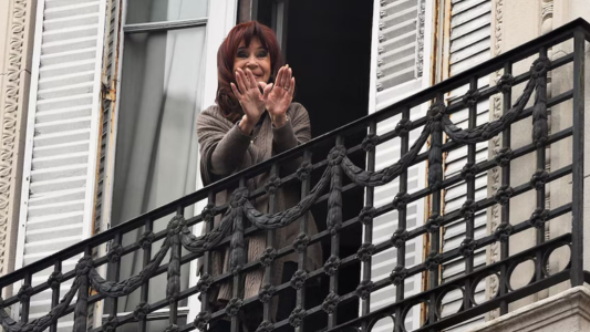 El Tribunal notificará hoy a Cristina Kirchner por zoom si le concede prisión domiciliaria