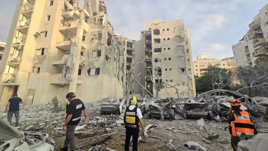 Irán bombardeó el sur israelí tras expirar el “alto al fuego total” anunciado por Trump