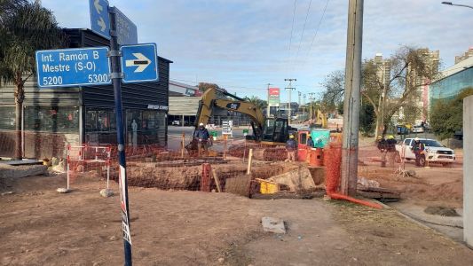 Un guardia de seguridad cayó a un pozo con agua helada en Córdoba: debió ser internado por hipotermia