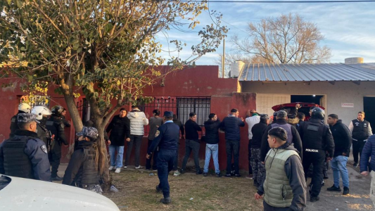 Desmantelada una fiesta ilegal con más de 300 asistentes en Villa Allende Parque