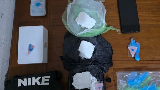 La Policía detuvo a cuatro personas por almacenar y distribuir droga desde Villa Revol a toda Córdoba