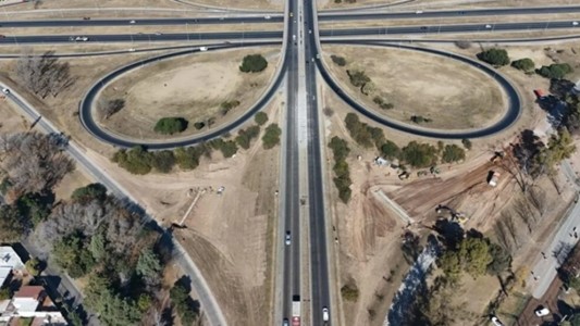 Desvíos en el tránsito por la obra del altonivel en la Avenida Vélez Sarsfield