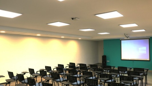 Docentes universitarios efectuaron un paro este lunes y anuncian más medidas