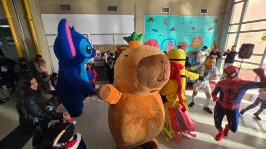 El Hospital de Niños celebró el Día de las Infancias con personajes icónico
