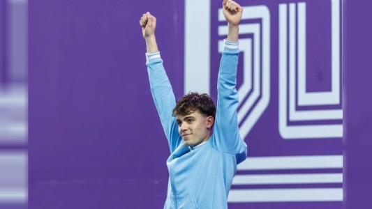 Argentina brilló en natación: Ulises Saravia conquista el oro en 100 metros espalda