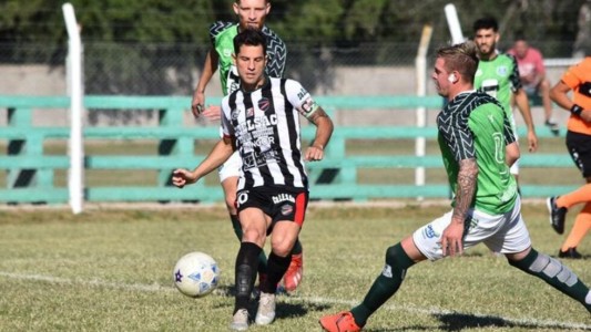 Un adolescente resultó herido al chocar su cabeza con otro jugador durante un partido de fútbol