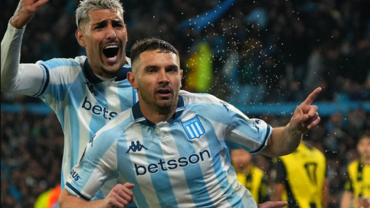 En un partido épico, Racing le ganó a Peñarol y clasificó a cuartos de final de la Libertadores