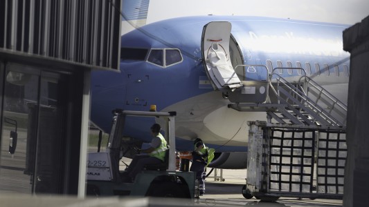 Aerolíneas Argentinas cancela 28 servicios y reprograma 43 por paro de controladores