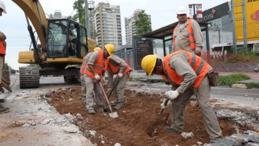 Avenida Sagrada Familia en obra: corte prolongado afecta a comerciantes y genera pérdidas