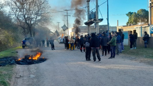 Una empresa de neumáticos despidió a 21 trabajadores y desató un fuerte conflicto gremial