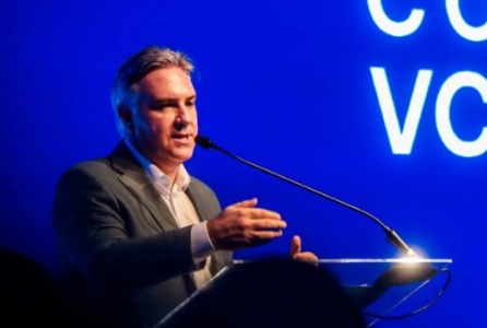 El gobernador cordobés anunció un proyecto de ley para aliviar la carga tributaria de las pymes