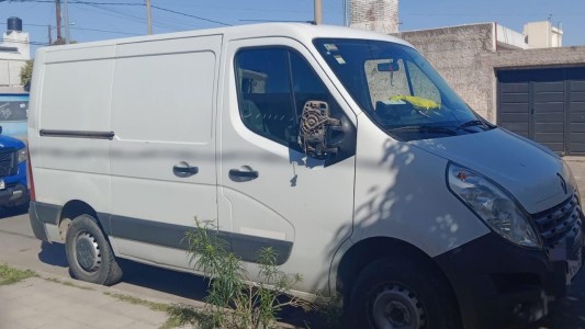 Se robó un utilitario de Mercado Libre, se fugó y fue detenido