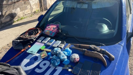 Barrio Mi Esperanza: recuperaron motos robadas y hallaron armas y drogas