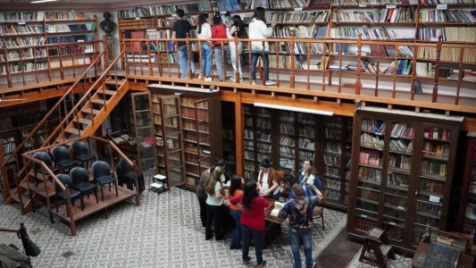 La Biblioteca Popular Vélez Sarsfield: un tesoro de la memoria y la cultura en Córdoba