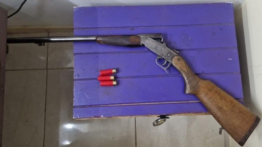 Monte Buey: hombre de 73 años amenazó a su vecina con una escopeta