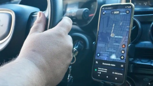 Intento de asalto en Córdoba: conductor enfrentó a los atacantes y recuperó la camioneta