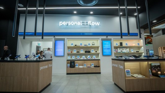 Personal y Flow inauguran una tienda con nuevo modelo retail y foco en la experiencia tecnológica
