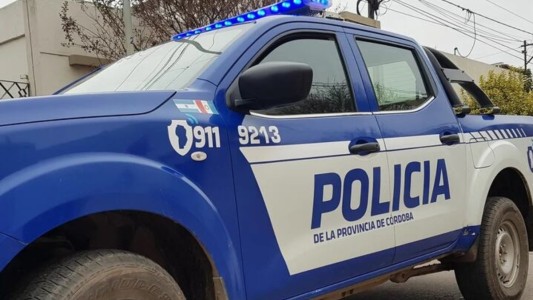 Intentó escapar con auto robado y fue detenido tras arrojarse a un canal