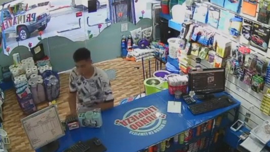 Delincuente aprovecha descuido de comerciante para robar en local de limpieza