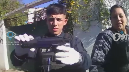 Recuperan un auto robado gracias a "Cordobeses en Alerta": tenía una réplica de arma adentro