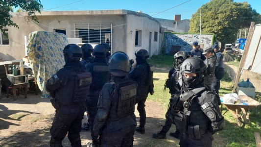 Desalojan a 11 familias gitanas en barrio Yofre Norte tras una orden judicial