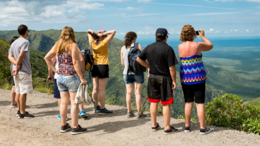 Viajó más gente pero gastó menos: el balance agridulce que dejó el fin de semana largo