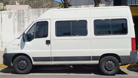 Violenta pelea de tránsito en Carlos Paz: un detenido y un joven herido