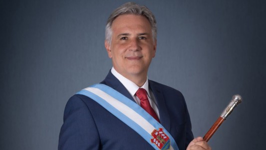 Llaryora lanzó un mensaje directo al gobierno nacional por la crisis y el desempleo