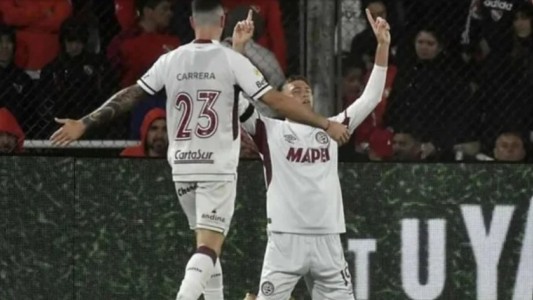 Copa Sudamericana: El micro de Lanús fue atacado por hinchas de la Universidad de Chile