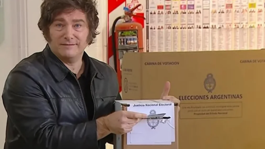 Javier Milei votó en la Universidad Tecnológica Nacional