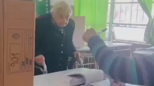 En La Plata votó una ciudadana de 100 años