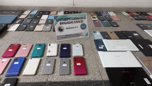 La Policía de Córdoba exhibirá hoy los teléfonos celulares secuestrados en la Galería Espacial
