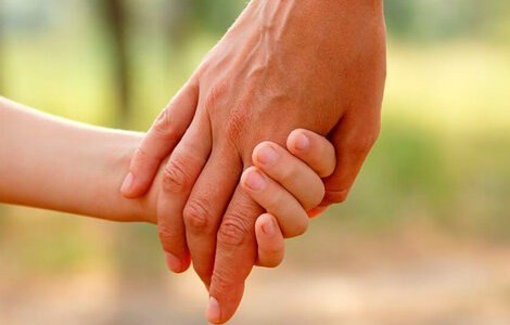 Convocan a familias cordobesas que deseen adoptar a una niña de 11 años