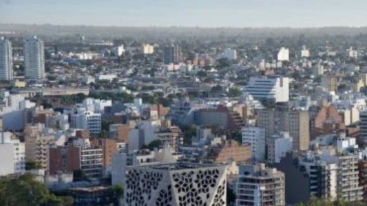 Tragedia en B° General Paz: un hombre murió al caer desde un techo mientras trabajaba