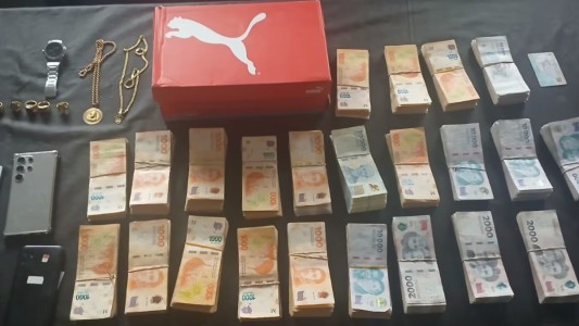 Dos jóvenes detenidos en B° Maldonado con más de $8 millones e intento de soborno